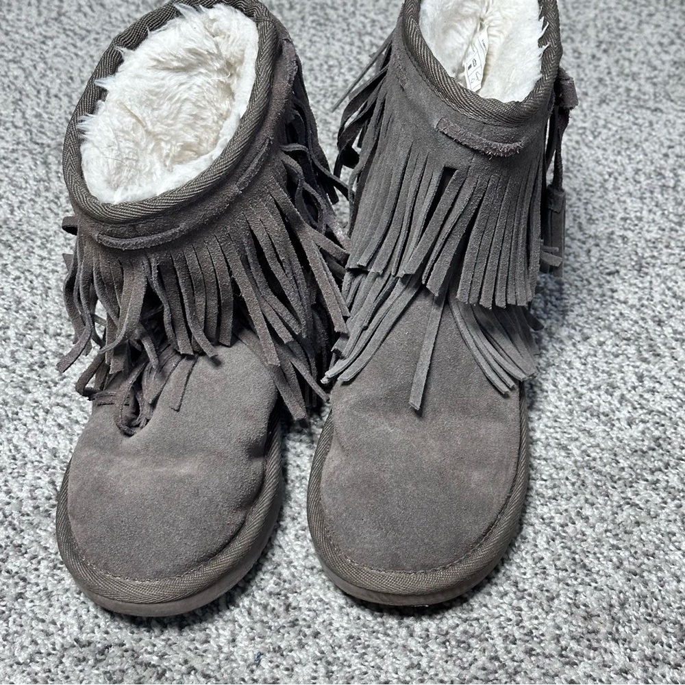 UGG Beige Boots Furry Fringe Walking Winter Girls Koolaburra SIZE US4, UK3, EU3 - Picture 11 of 11